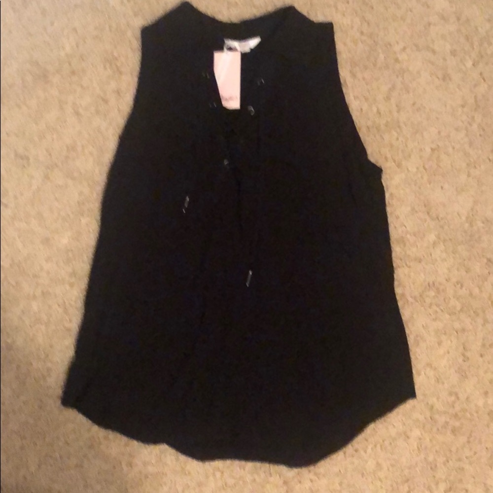 Black tank with pockets and collar